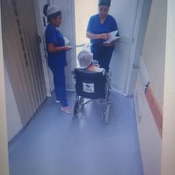 Es la voz de mi abuelo 