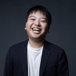 住友(カメラ裏)