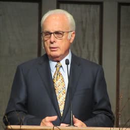 JOHN MACARTHUR