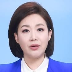 新闻女郑丽