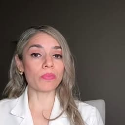 银色头发女医生