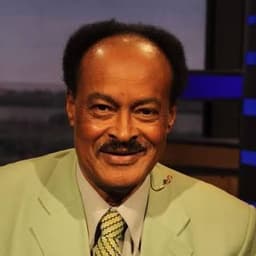 شعر عمر محمود خالد 