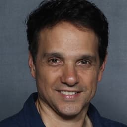 Ralph Macchio 
