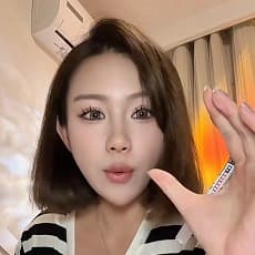 0818-长脑子的女人