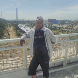 العربي زيتوت 